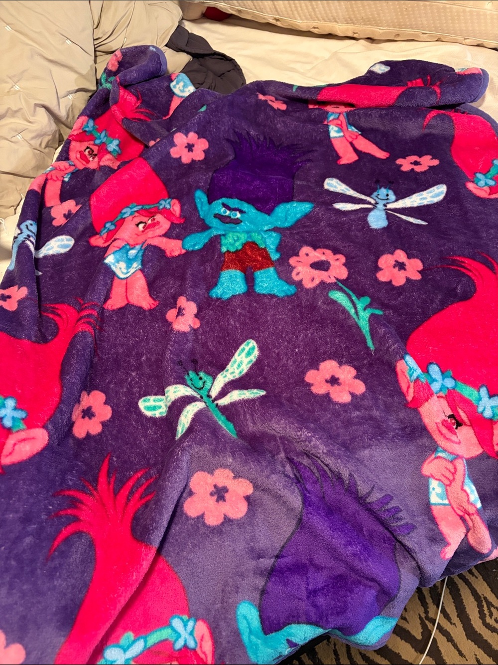 Trolls Plush Fleece Throw Blanket - Purple & Pink